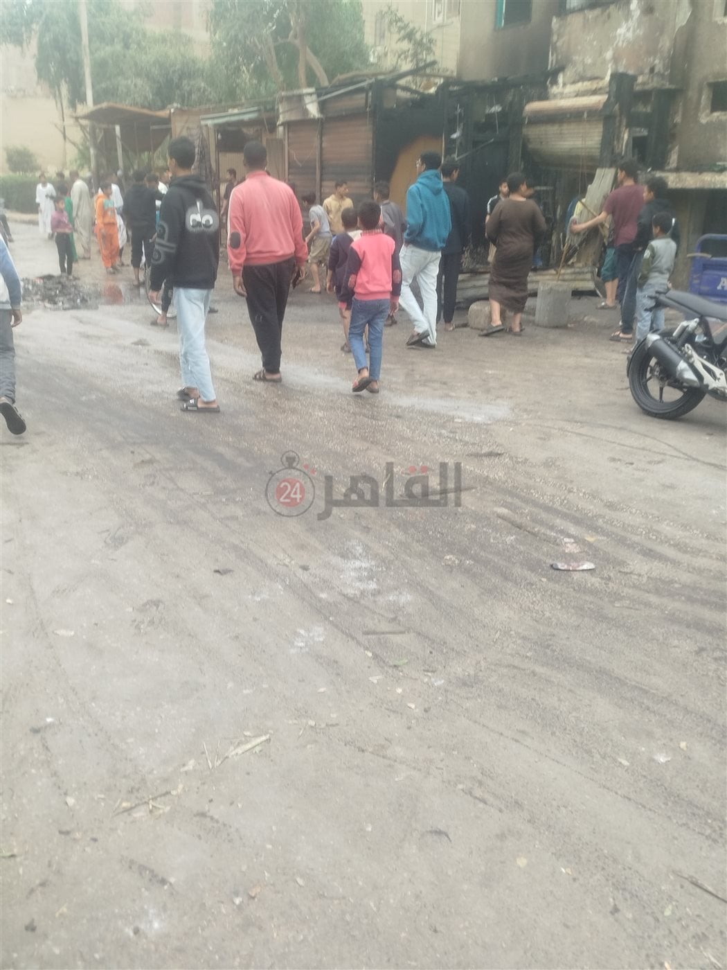 نشوب حريق في مطعم ومحل تجاري