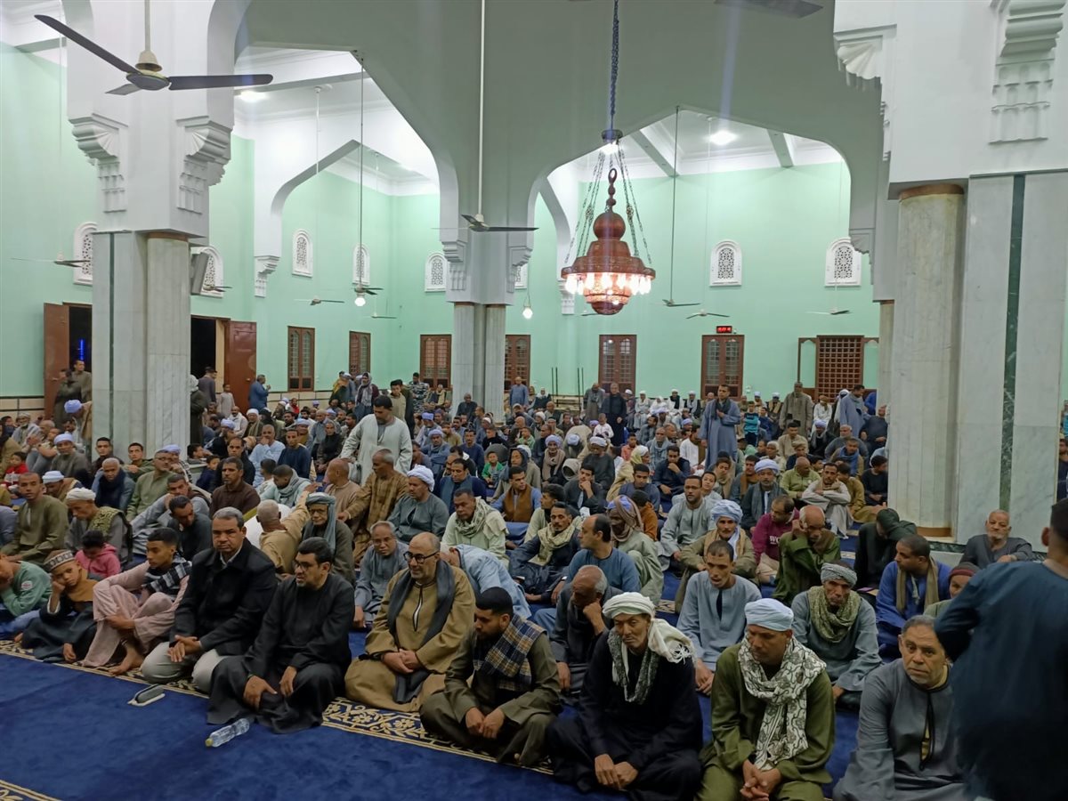 احتفالية كبرى بليلة القدر في ساحة الشيخ الطيب بالقرنة&nbsp;