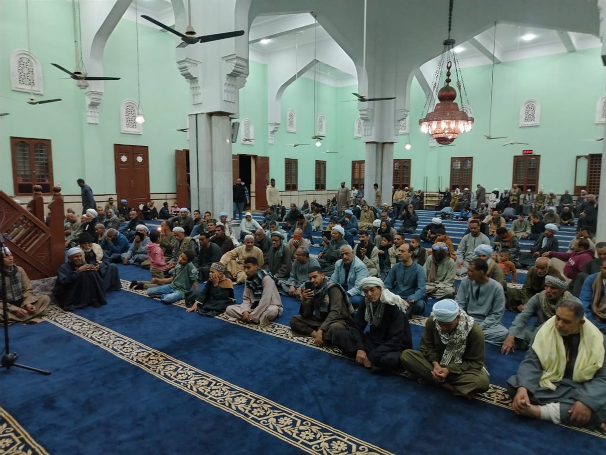 احتفالية كبرى بليلة القدر في ساحة الشيخ الطيب بالقرنة&nbsp;