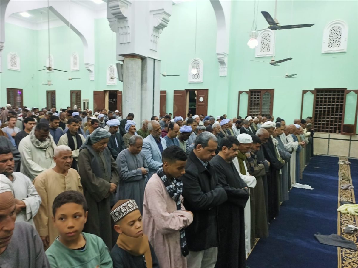 احتفالية كبرى بليلة القدر في ساحة الشيخ الطيب بالقرنة&nbsp;