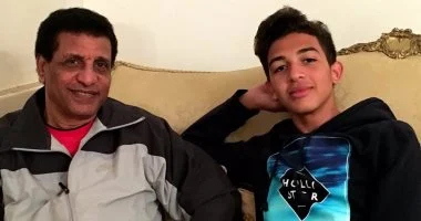 فاروق جعفر مع إبنه سيف
