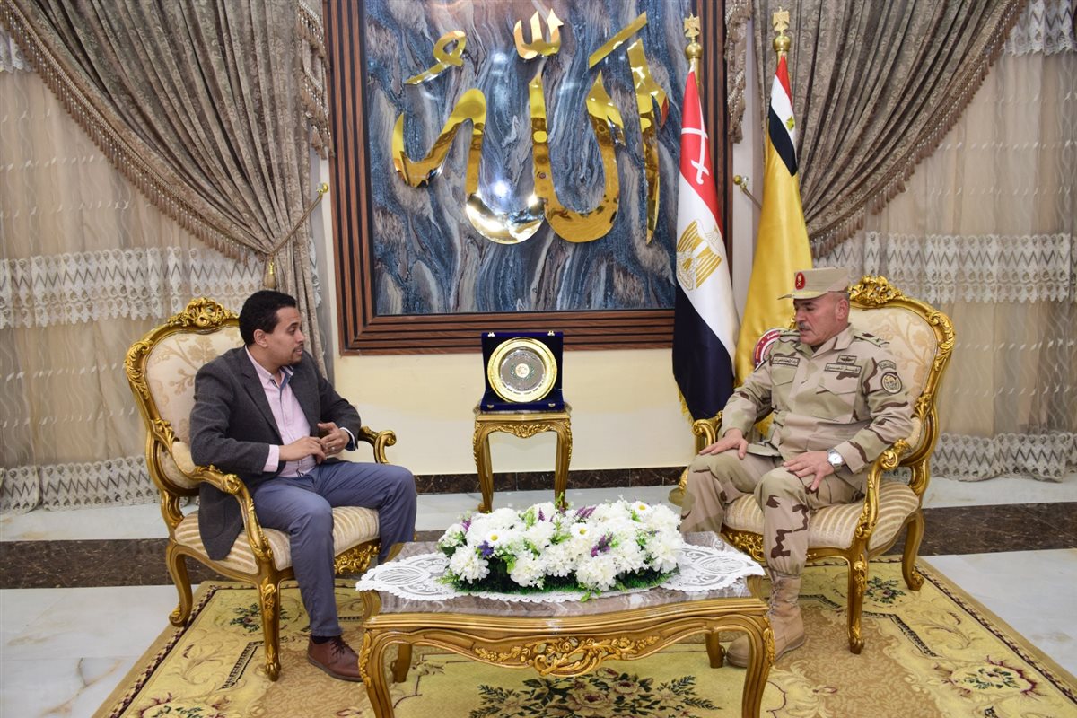 اللواء أركان حرب هشام شندي ومحرر القاهرة 24