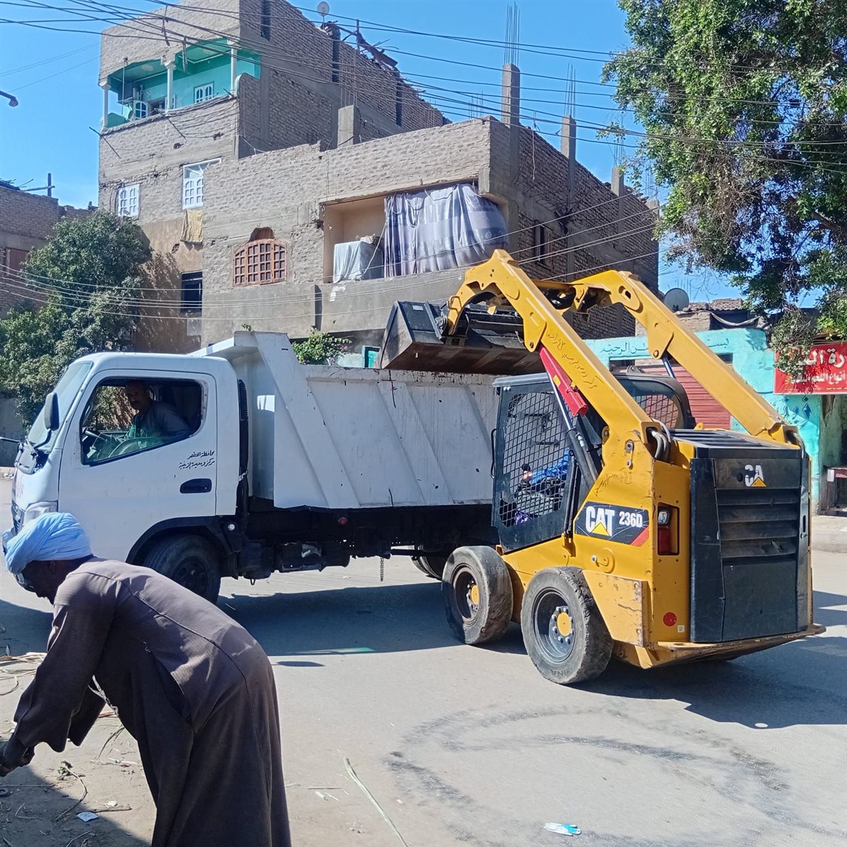 استعدادات استقبال العيد بالزينية