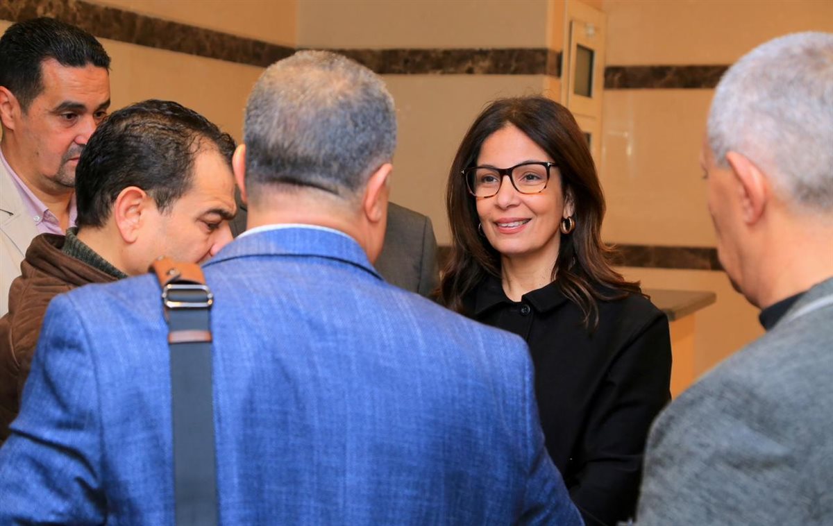 الوزيرة تتفقد مسرح مصر