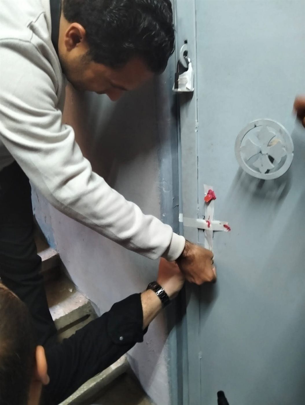 غلق وتشميع 3 عيادات خاصة&nbsp;