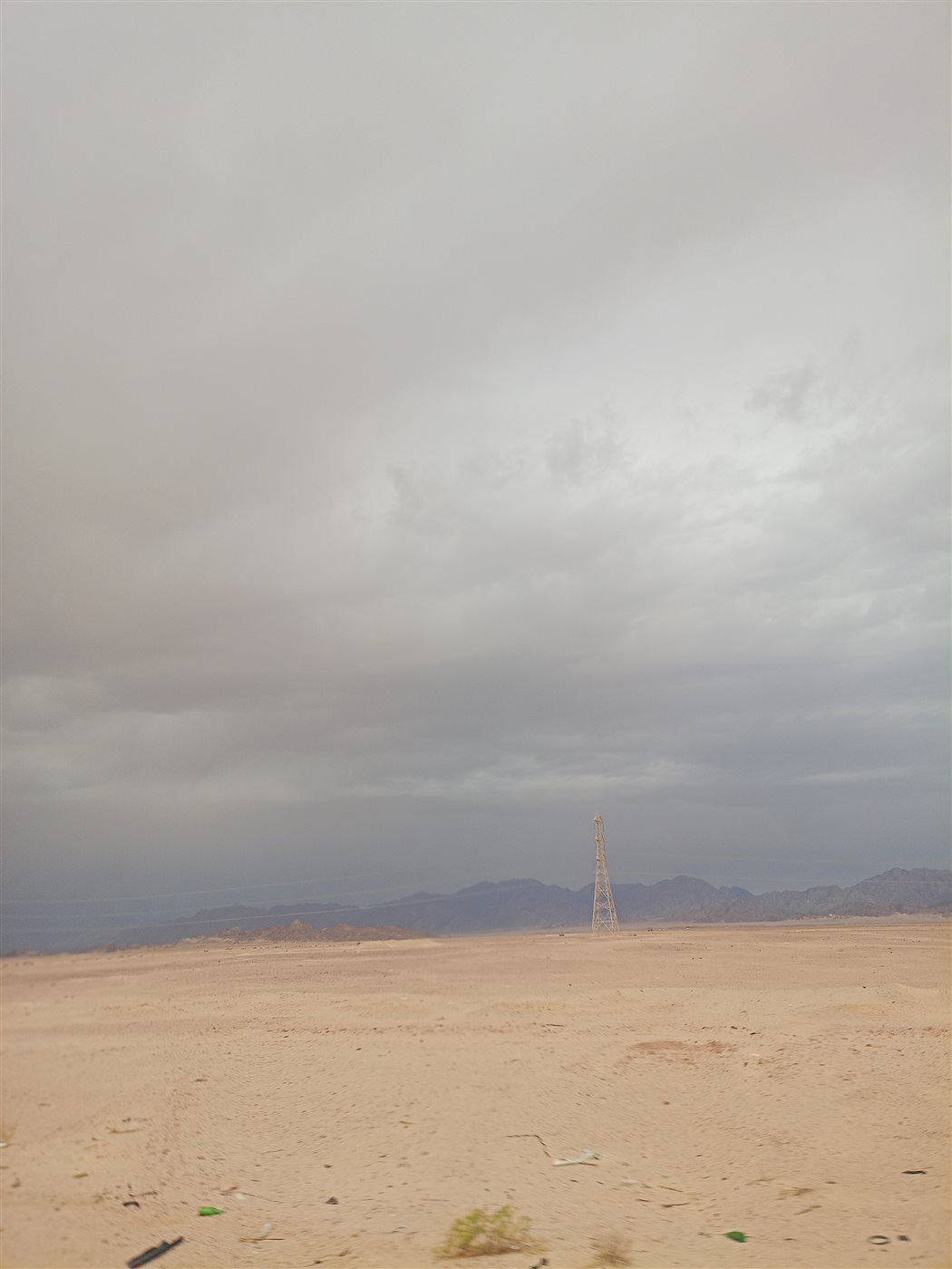 سقوط أمطار على مدينة طور سيناء 