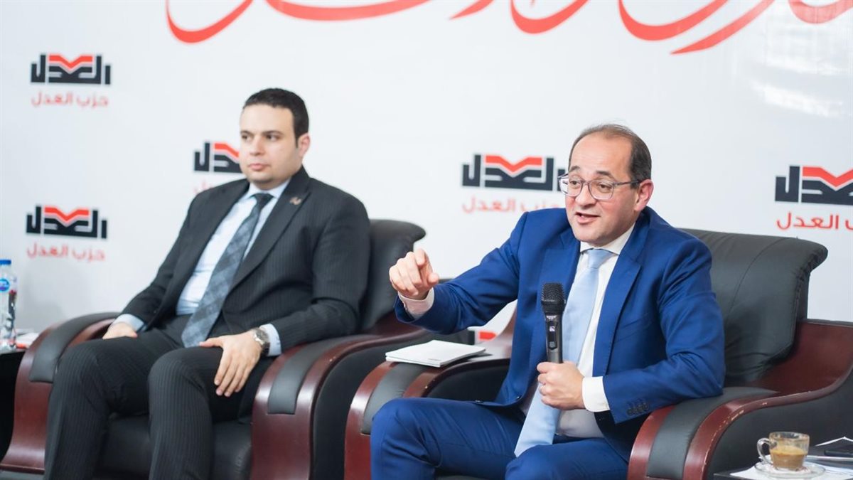 وزير المالية في &nbsp;حوار مفتوح مع قيادات ونواب حزب العدل