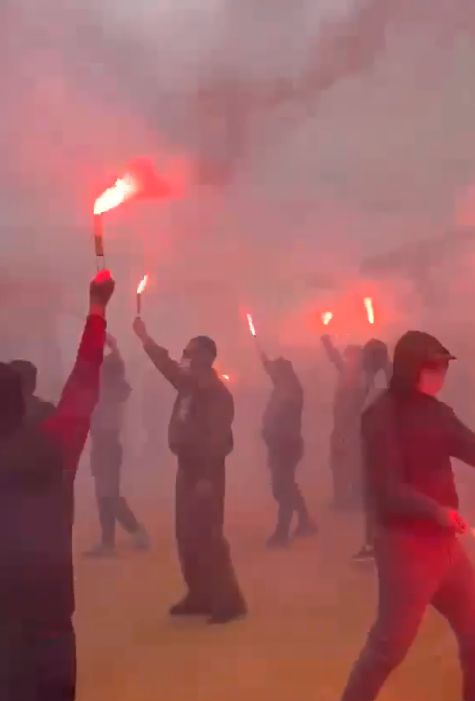 <strong>جماهير الترجي تحفز اللاعبين في مطار قرطاج قبل موقعة الأهلي بدوري الأبطال&nbsp;</strong>
