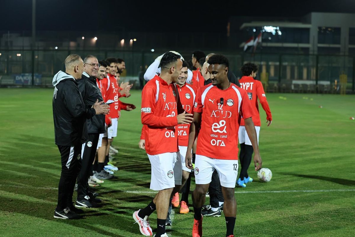 ممر شرفي للاعبي منتخب مصر الجديد (3)
