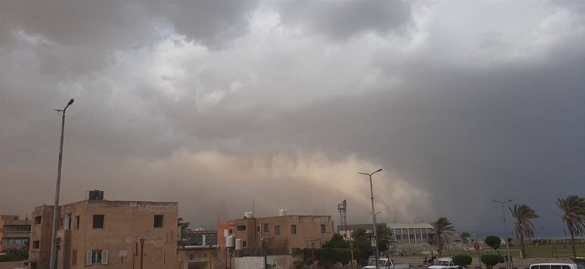 عاصفة ترابية برأس غارب 