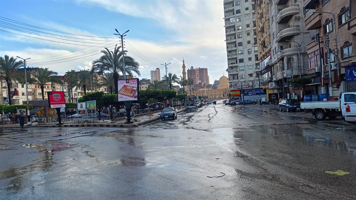 كسح مياه الأمطار من الشوارع