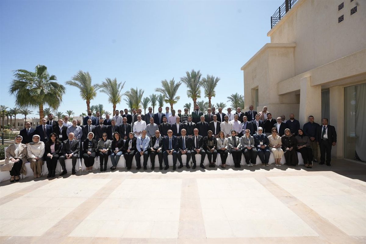 البرنامج التدريبي المتخصص حول التطبيقات العملية والمصرفية