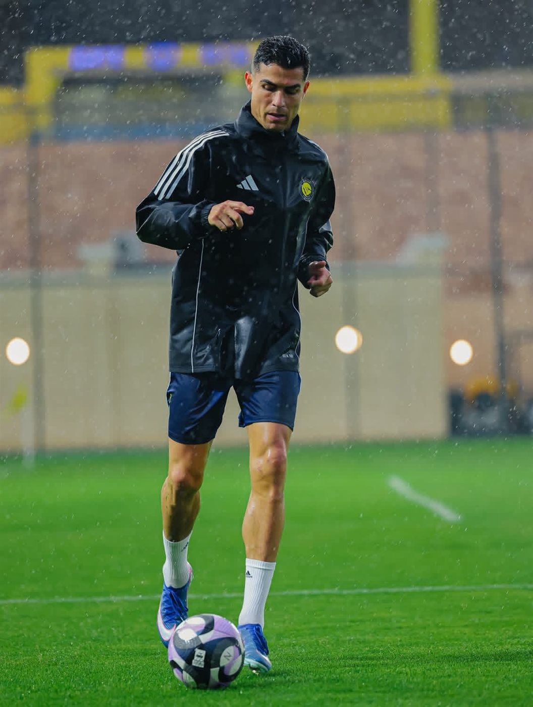 بعد غيابه ما يقرب من شهر.. كريستيانو رونالدو قائد النصر يواصل برنامجه التأهيلي من أجل التعافي من الإصابة