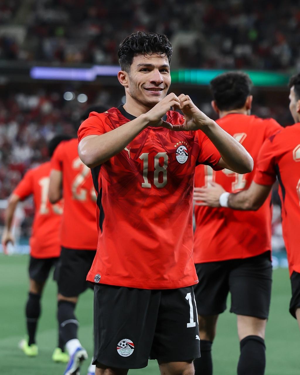 احتفال إسلام عيسى بهدفه في شباك منتخب السعودية