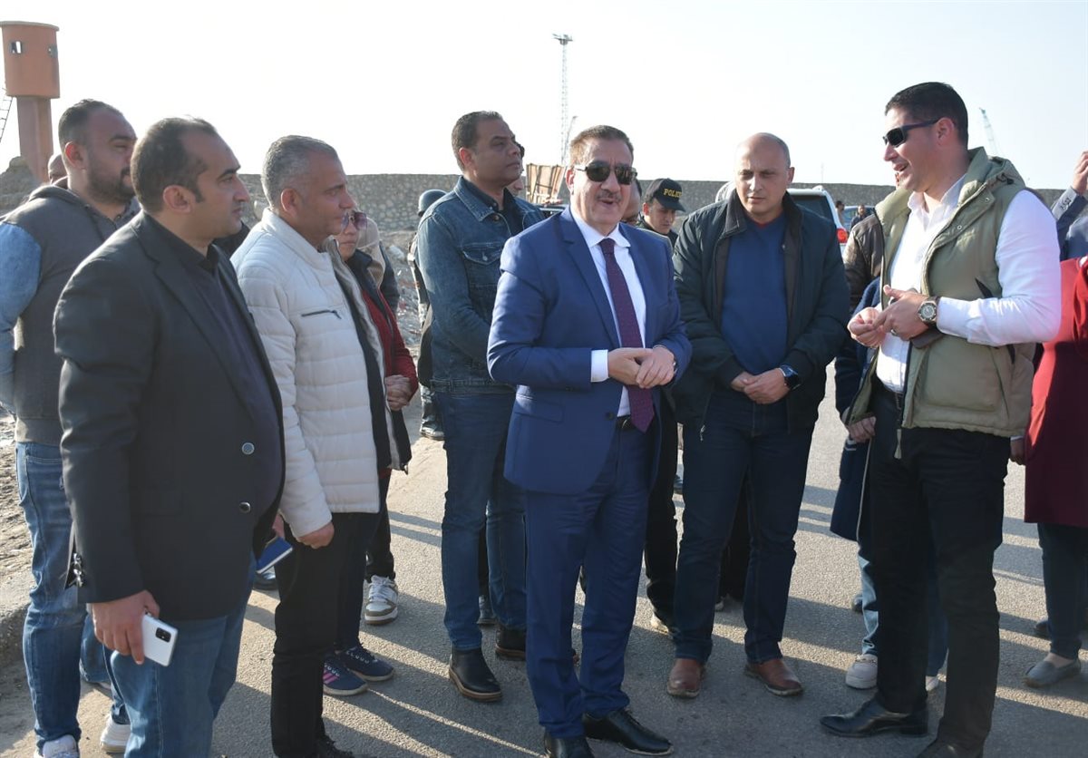 هدم كوبري الحرفيين المتهالك ببورفؤاد 