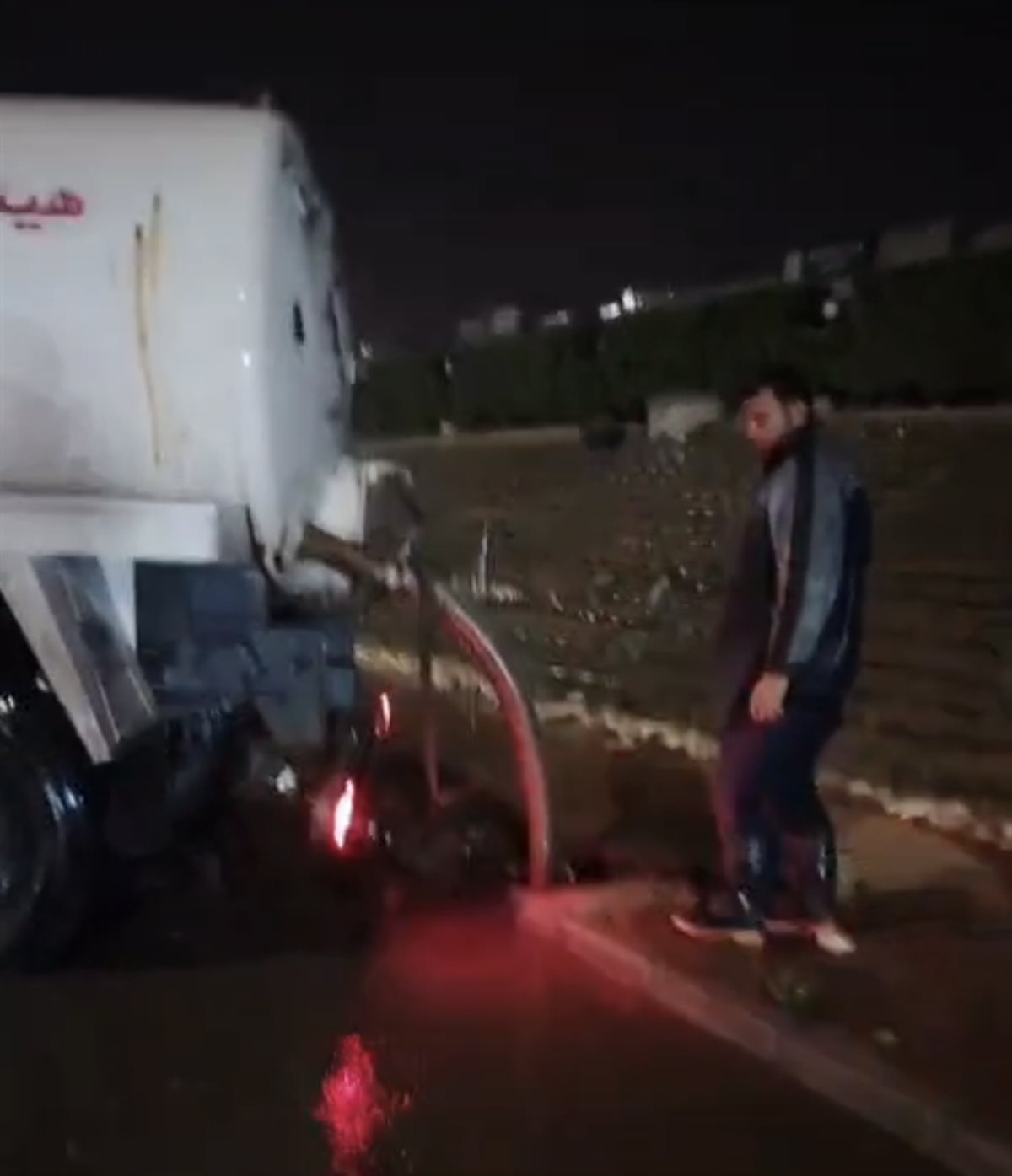 &nbsp;شفط ورفع تجمعات مياه الأمطار