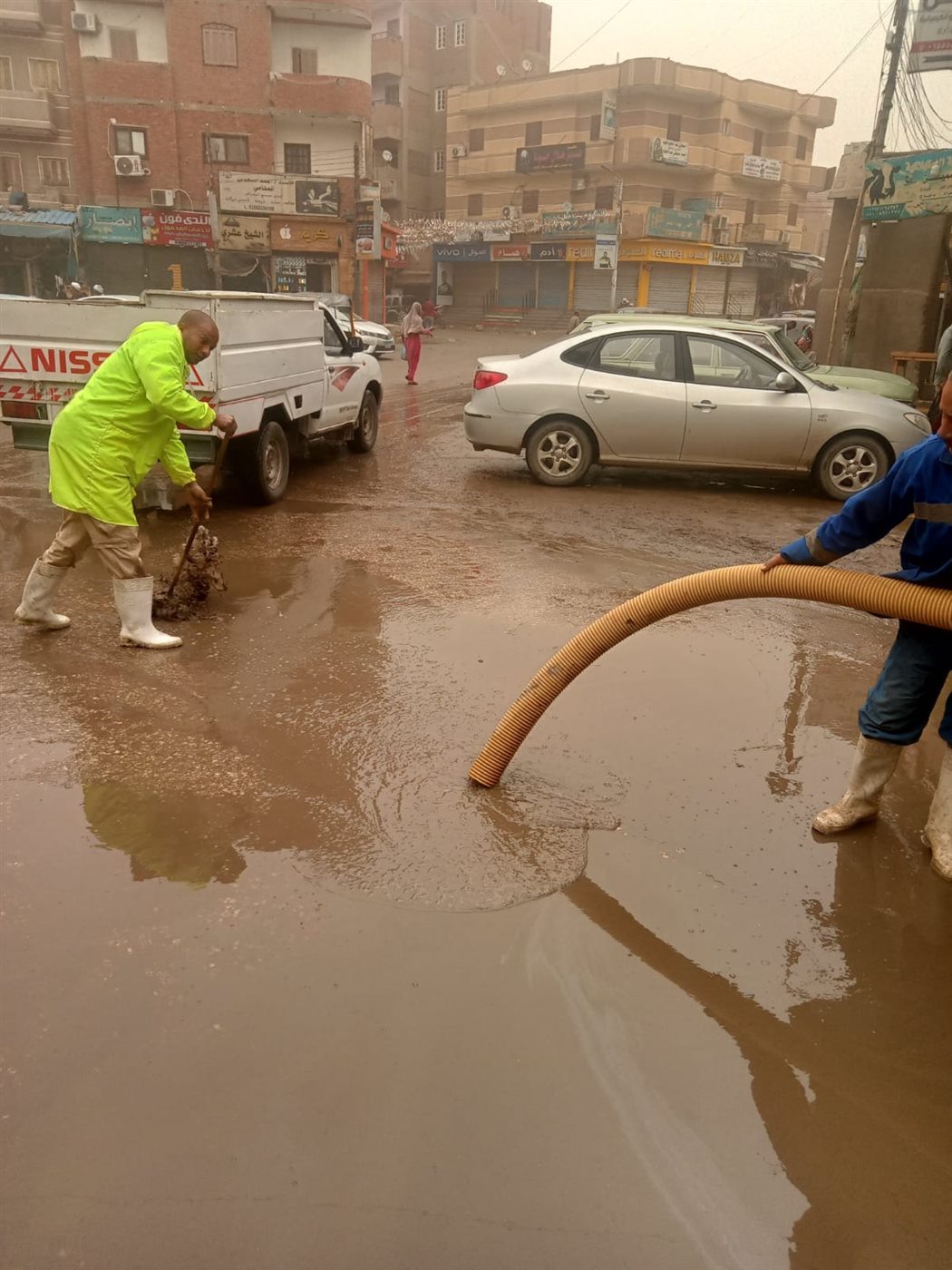 أعمال سحب وشفط تجمعات الأمطار
