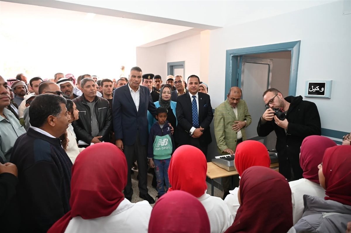 محافظ جنوب سيناء يتفقد أعمال تطوير مدرسة فيران الثانوية الصناعية 