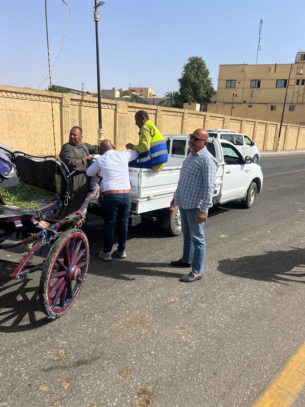 الأقصر تصادر عربات 