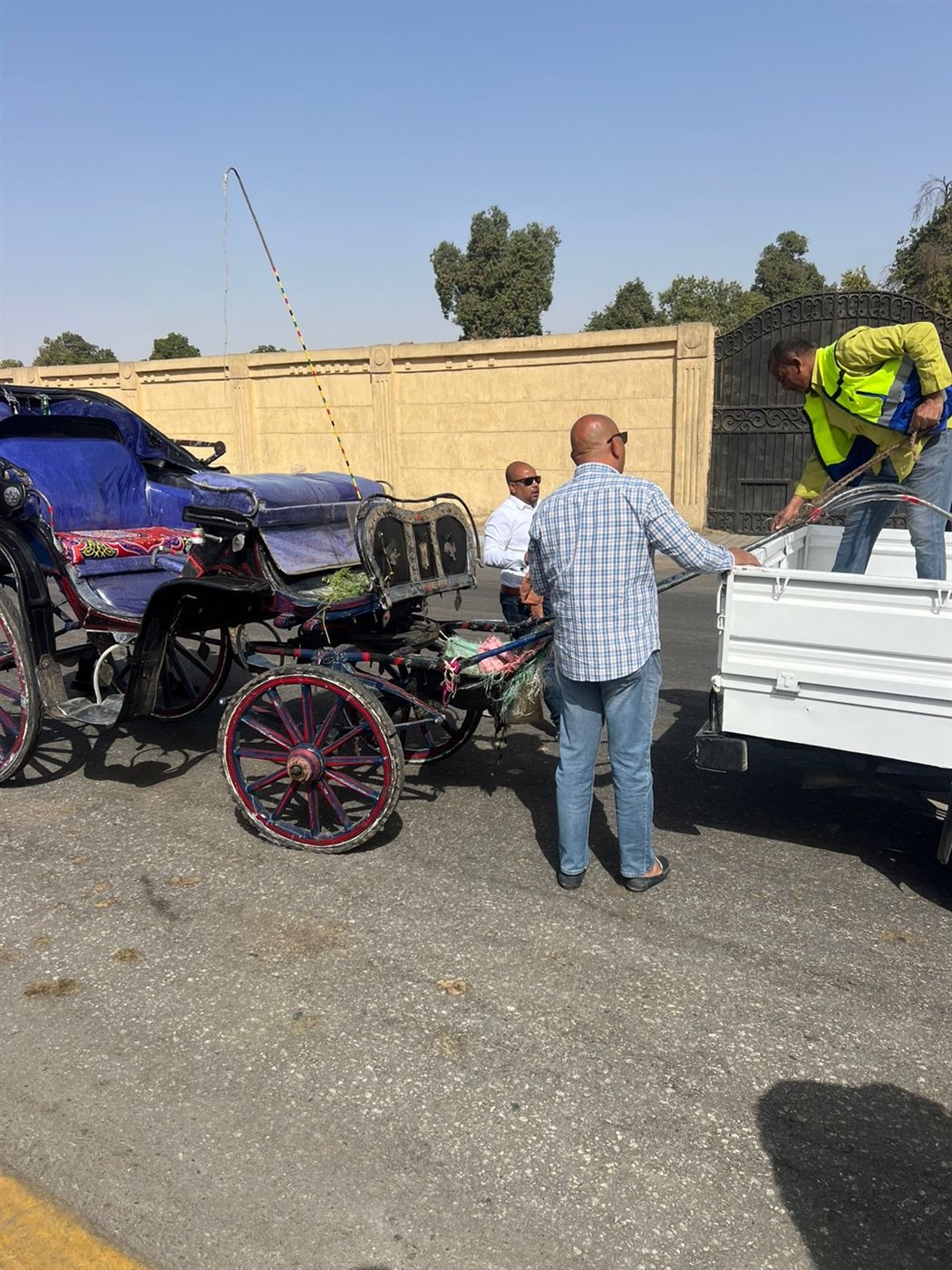 الأقصر تصادر عربات 