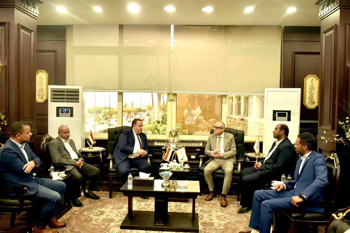 اجتماع محافظ الأقصر ونقيب المهندسين&nbsp;
