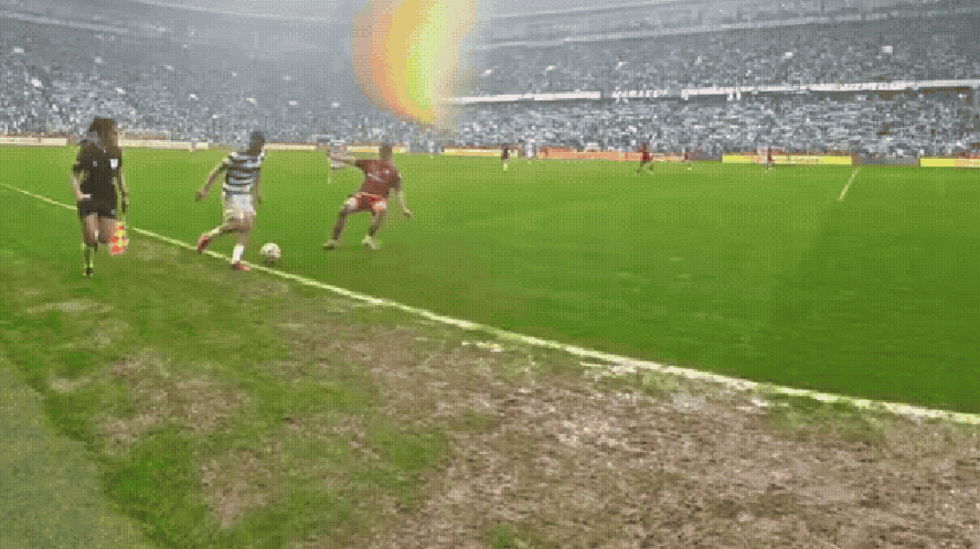 تدخل اللاعب على الحكمة