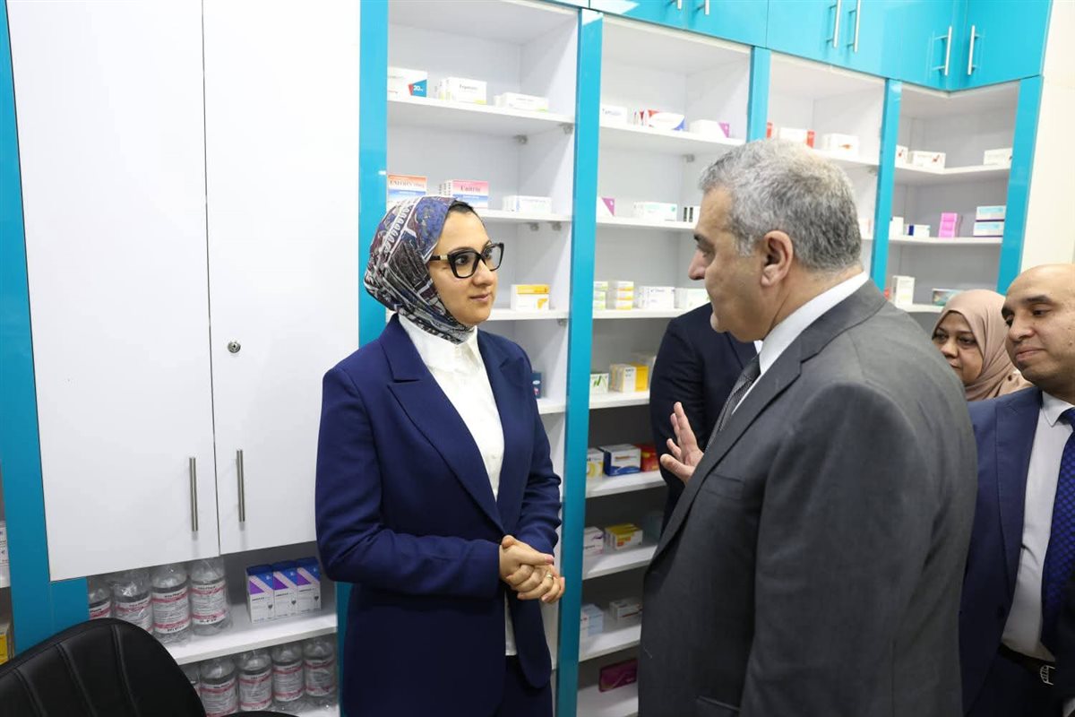 جانب من افتتاح صيدلية الاسعاف