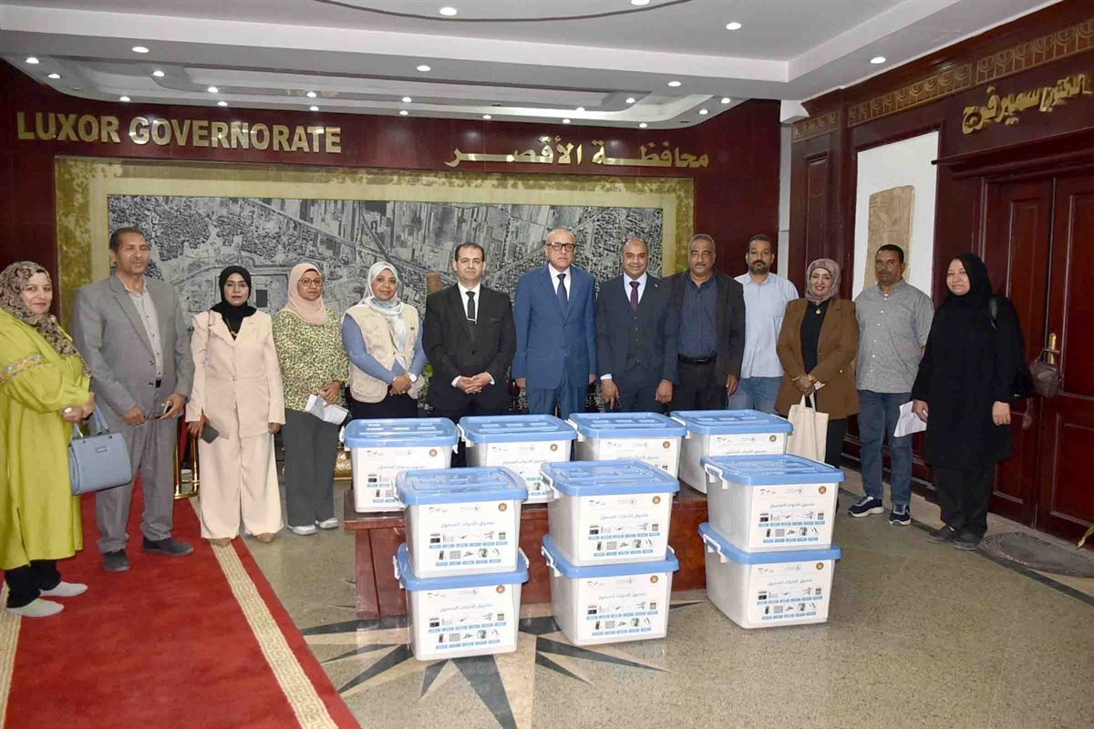 محافظ الأقصر ودعم المشروعات الصغيرة للشباب