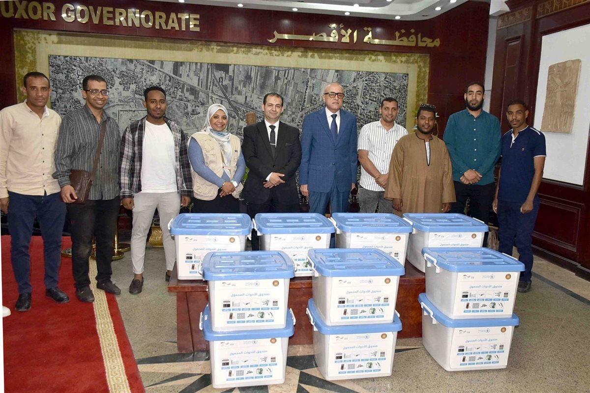 محافظ الأقصر ودعم المشروعات الصغيرة للشباب
