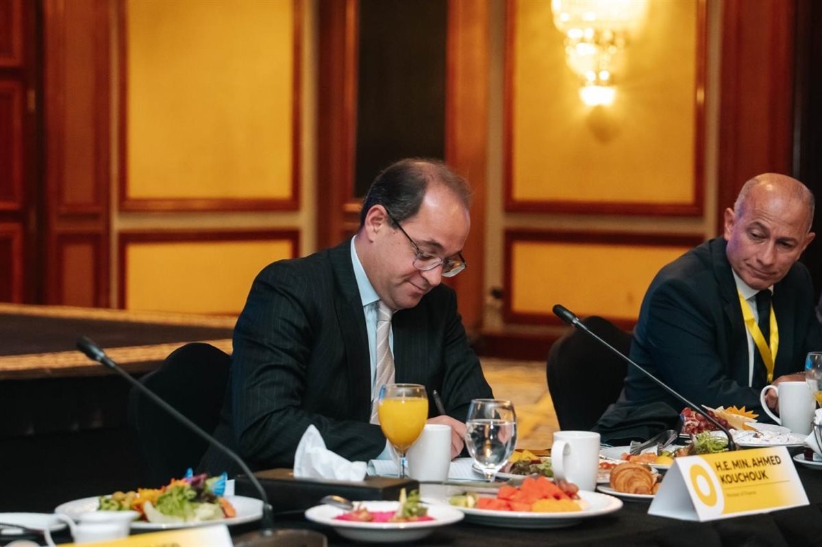 مائدة مستديرة فى شابتر زيرو إيجيبت حول العمل على خفض الانبعاثات الكربونية،