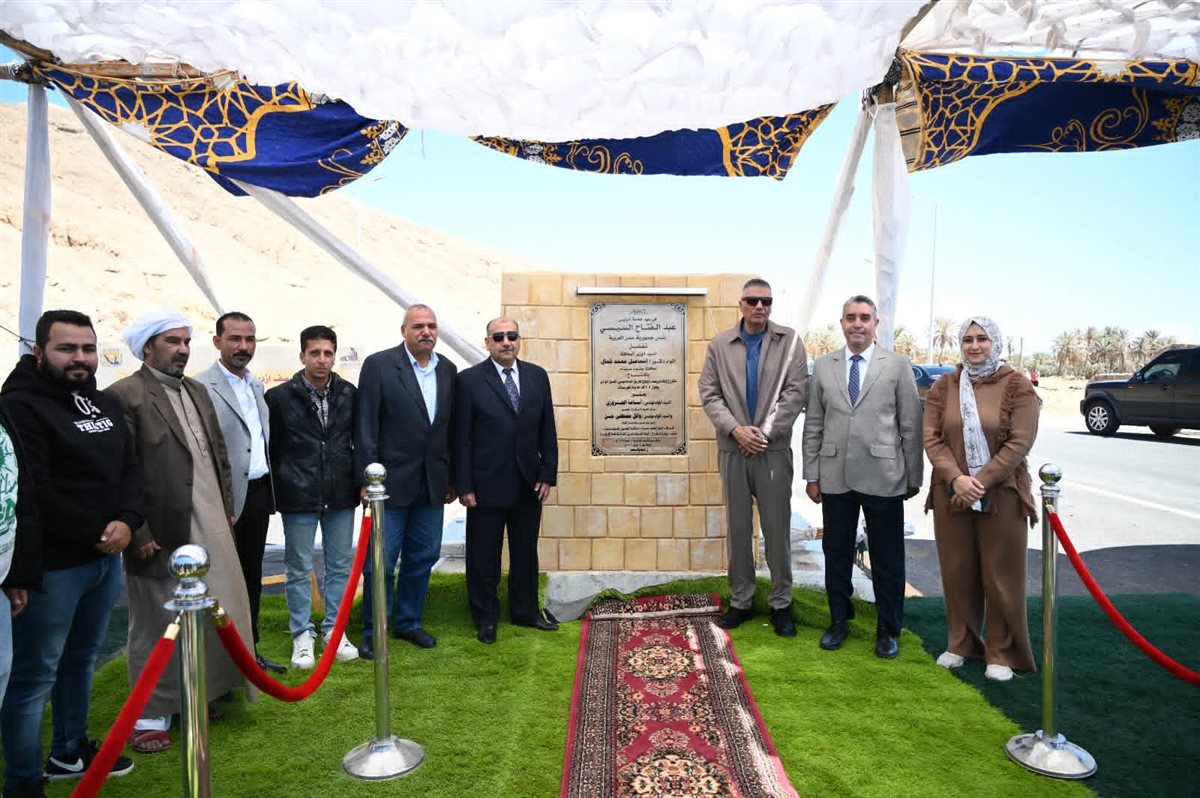 محافظ جنوب سيناء يفتتح طريق ازدواج حمام موسى