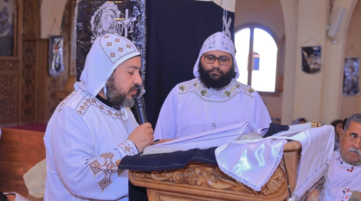 الأنبا يواقيم يترأس صلوات أسبوع الآلام
