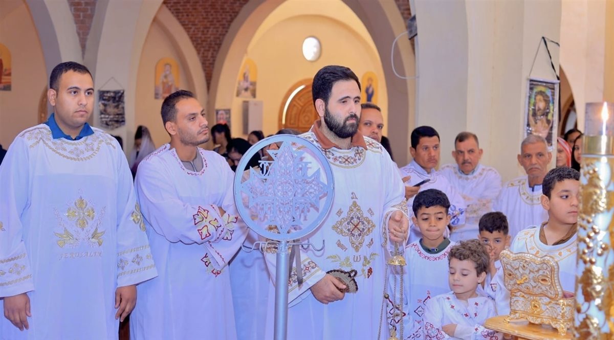 الأنبا يواقيم يترأس صلوات أسبوع الآلام