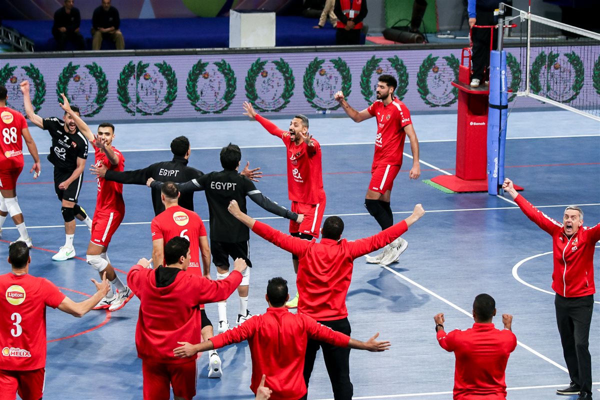 <strong>الأهلي يفوز على الجزيرة ويتأهل إلى نهائي كأس مصر للكرة الطائرة</strong>