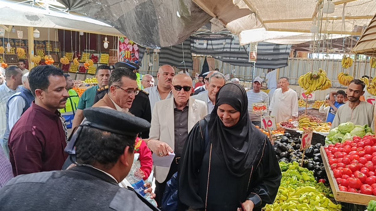 جولة محافظ الأقصر بالسوق&nbsp;