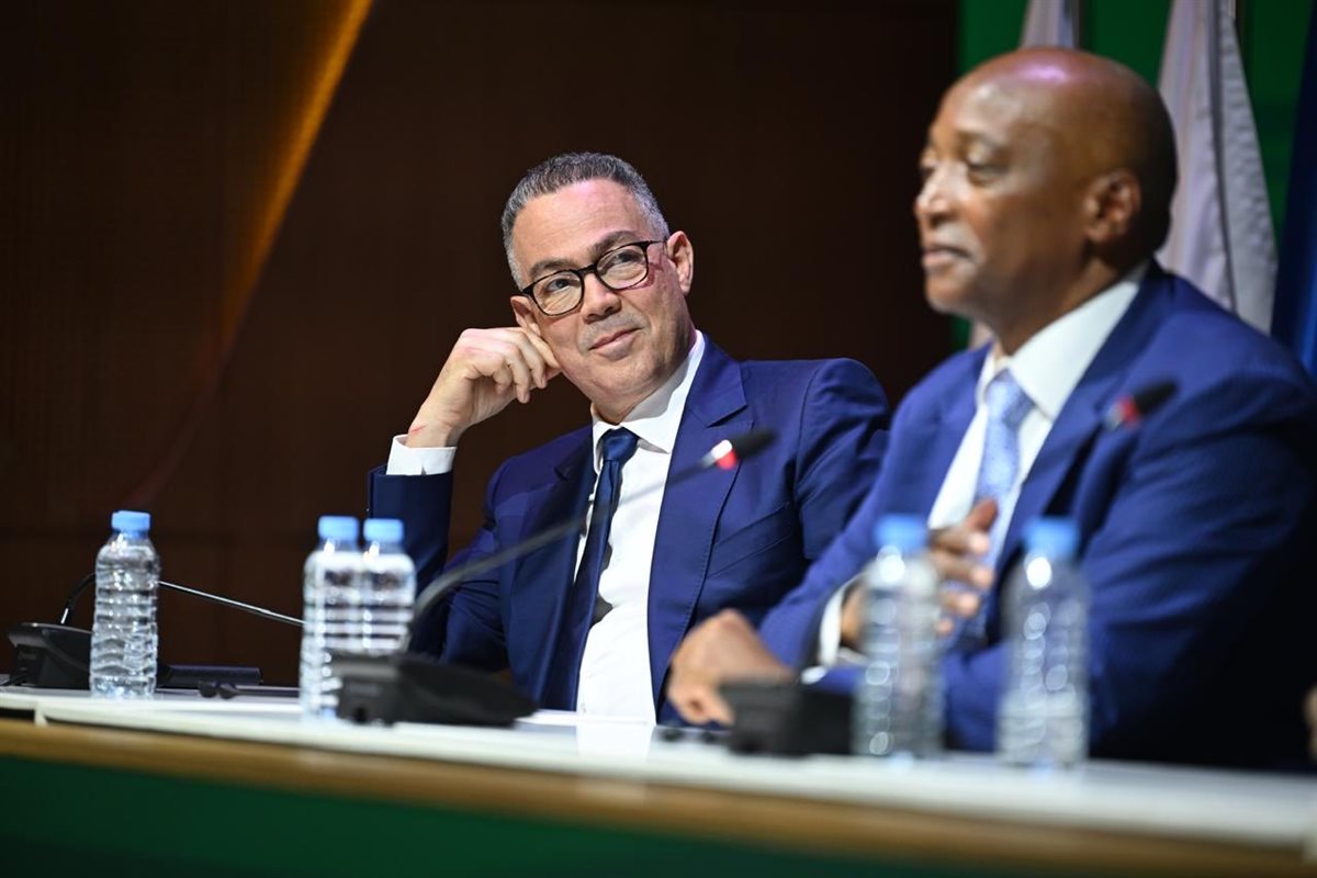 فوزي لقجع رفقة باتريس موتسيبي