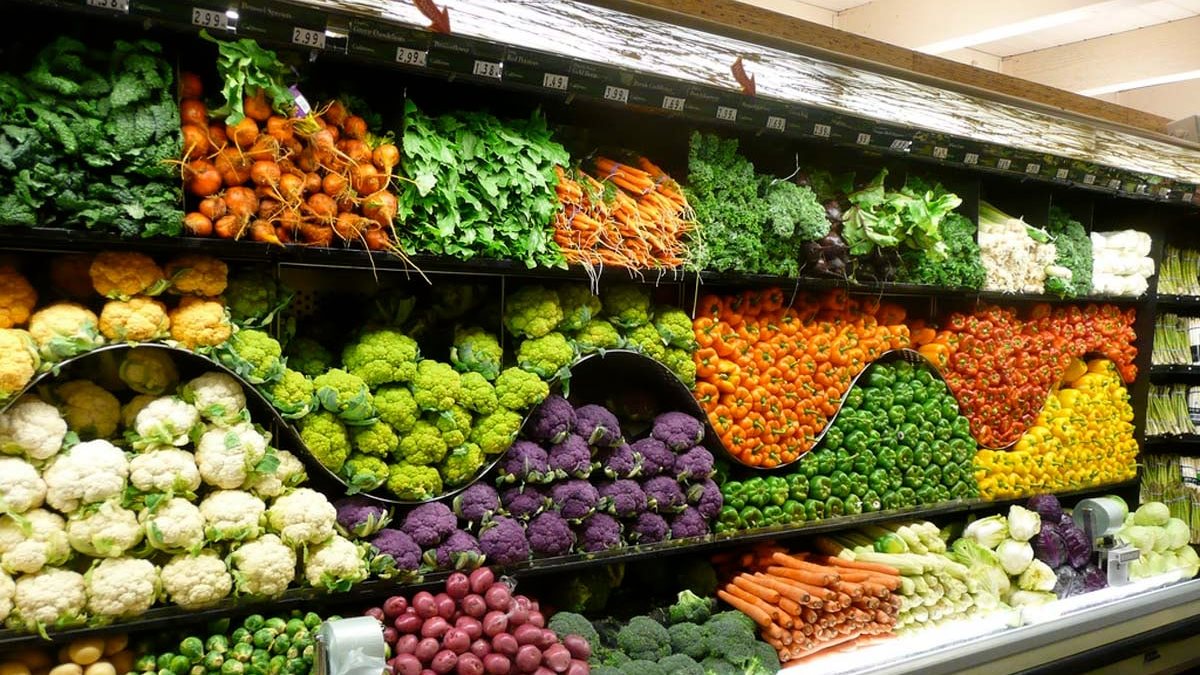 أسعار الخضروات والفاكهة اليوم