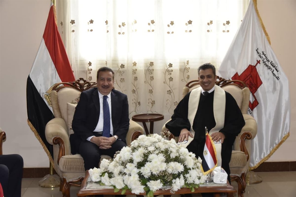 محافظ بورسعيد يزور الكنائس 