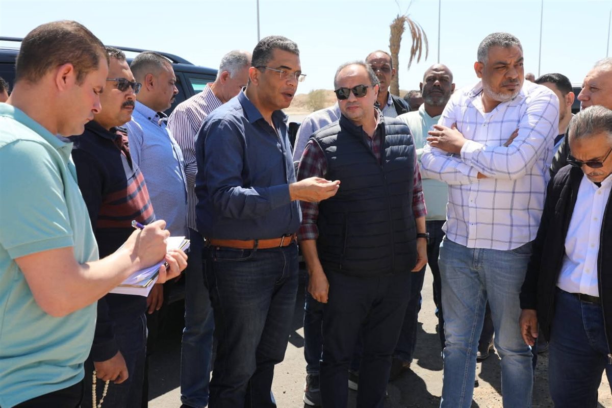 محافظ البحر الاحمر في جولة بسفاجا 