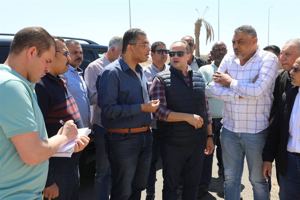 محافظ البحر الاحمر في جولة بسفاجا 
