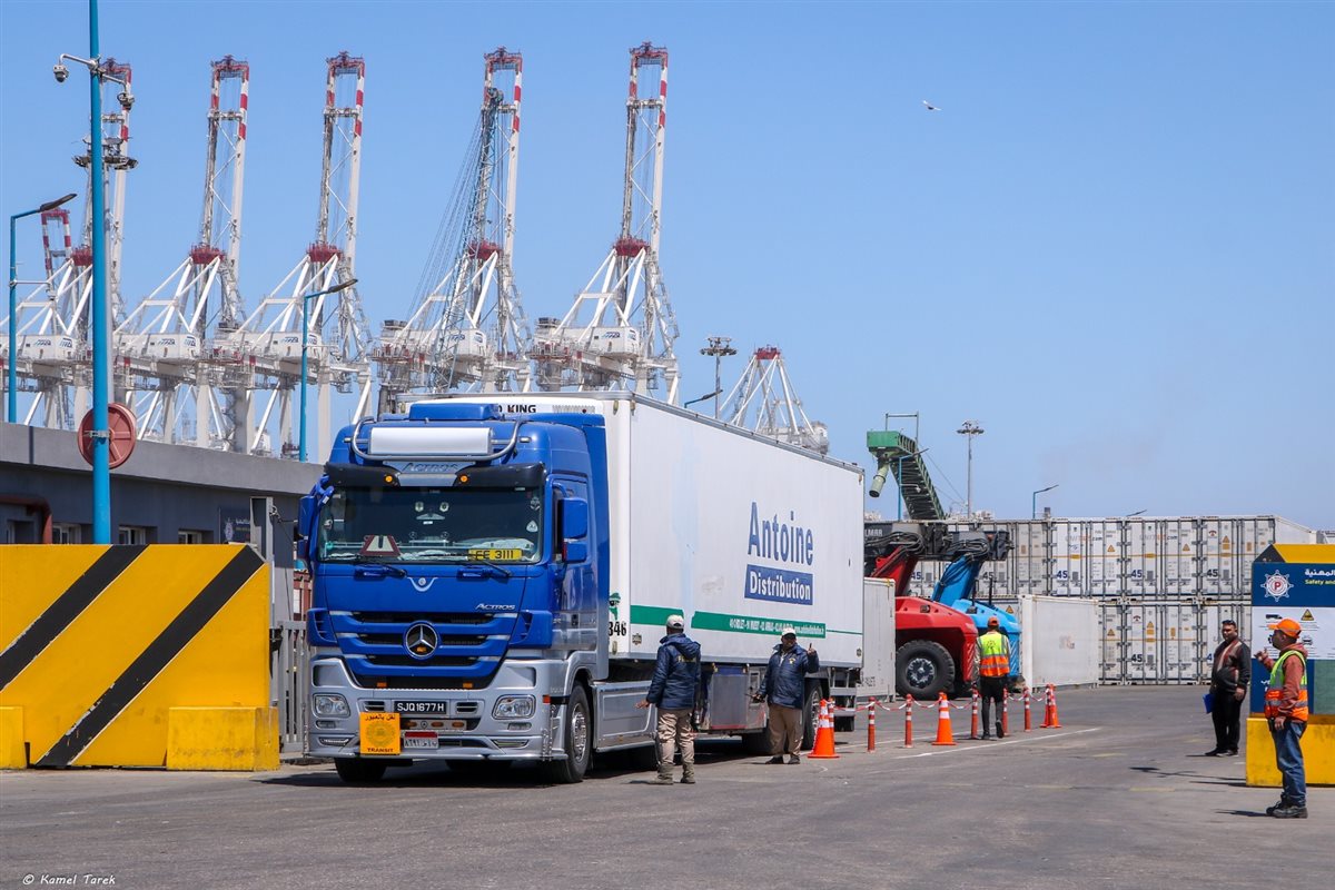 استمرار تدفق الشحنات الأوروبية إلى دول&nbsp;الخليج عبر خط “الرورو” بميناء دمياط