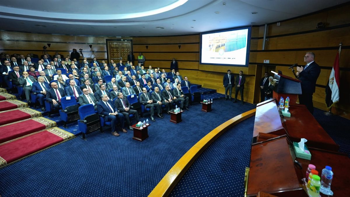 وزير البترول في لقاءً موسعًا وحوارًا مفتوحًا مع رؤساء شركات إنتاج البترول والغاز،&nbsp;