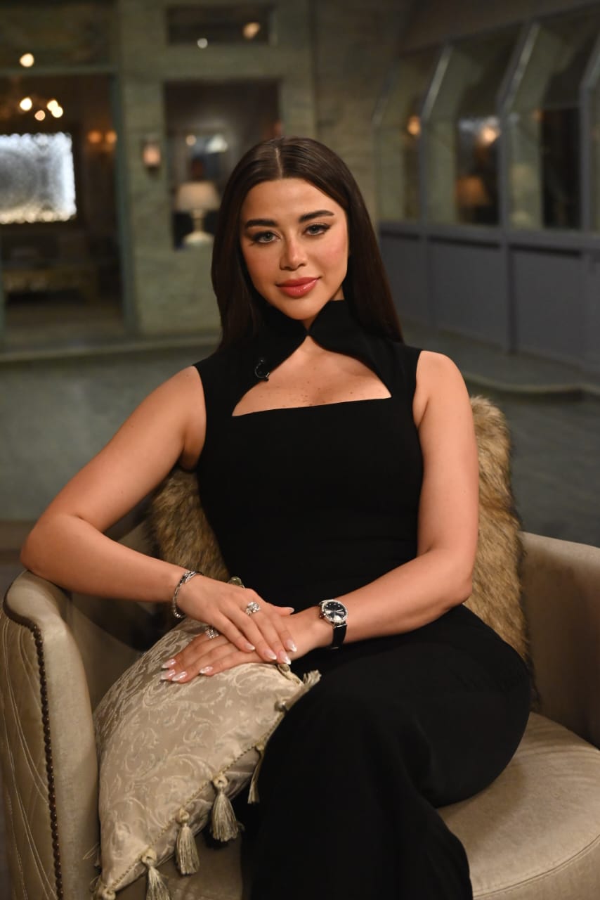 لقطات من حلقة يارا السكري مع إسعاد يونس في برنامج