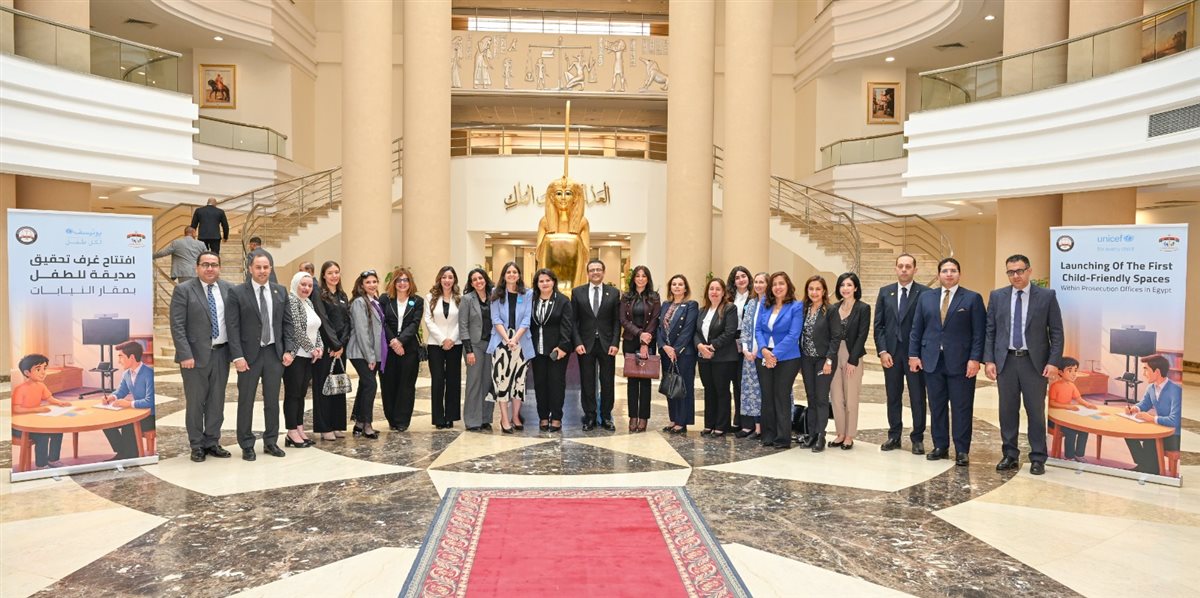 <strong>النيابة العامة تفتتح عددًا من غرف التحقيق الصديقة للطفل بمقار النيابات</strong>