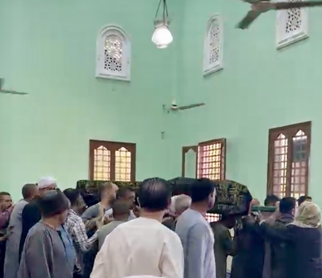 وداع مهيب للشيخ بعيبش خادم ساحة الطيب&nbsp;