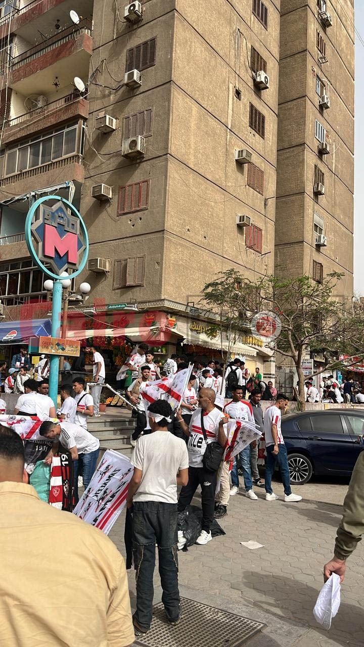 توافد جماهير الزمالك إلى استاد القاهرة (3)