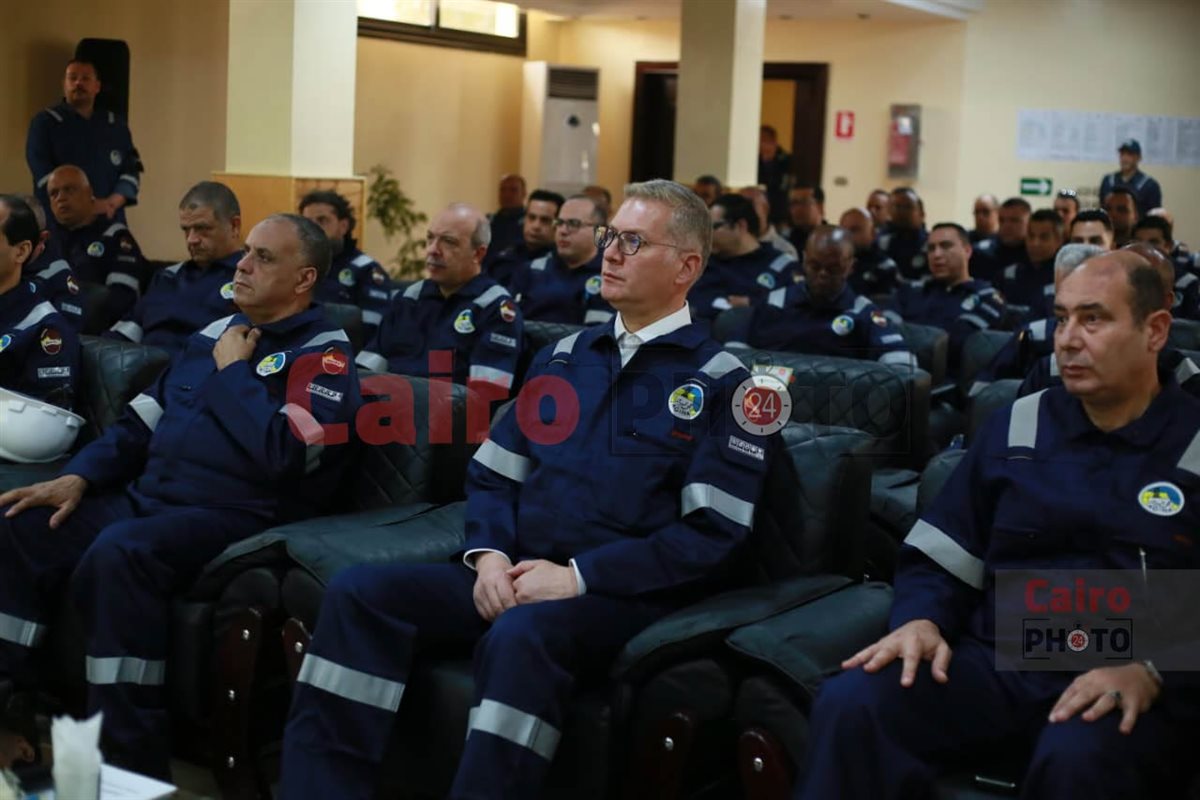 وزير البترول - تفقد مشروع مليحة في الصحراء الغربية