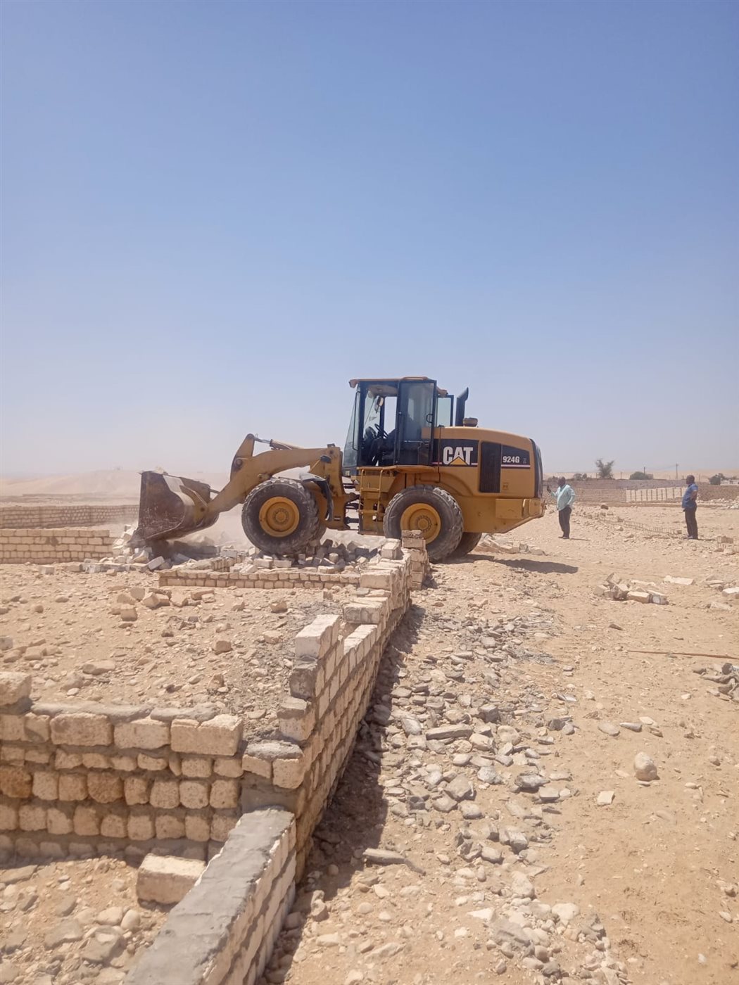 جهود مكثفة لإزالة التعديات بالطود