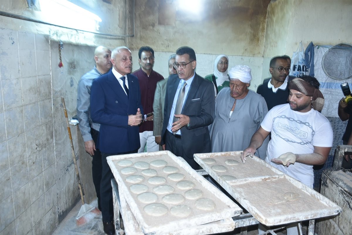 محافظ الأقصر يفتتح سوق اليوم الواحد