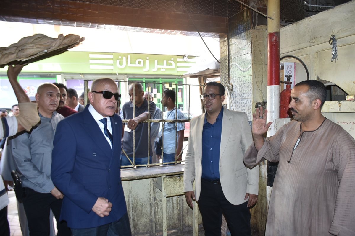 محافظ الأقصر يفتتح سوق اليوم الواحد